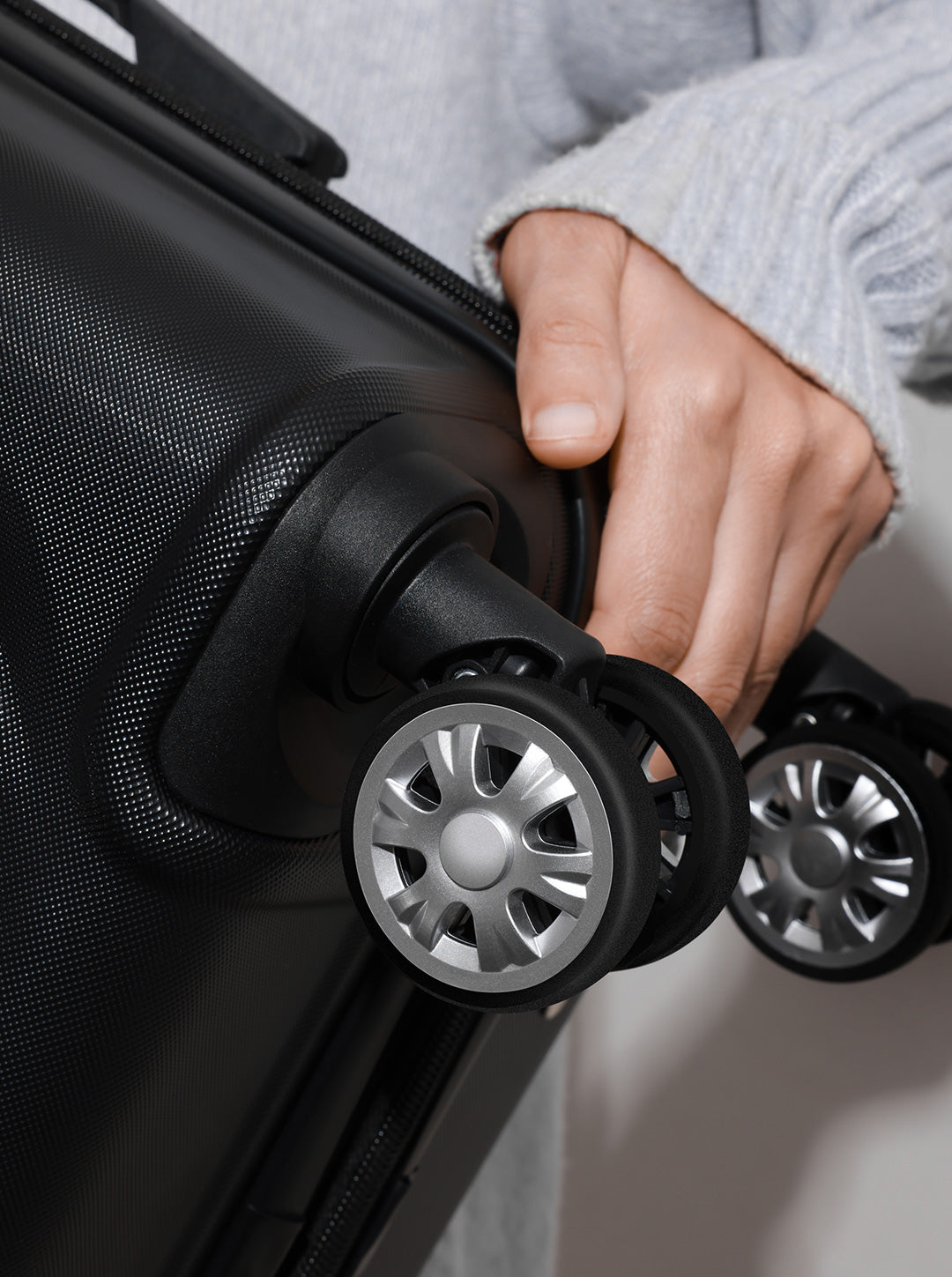 uiimiii black travel luggage spinner wheels