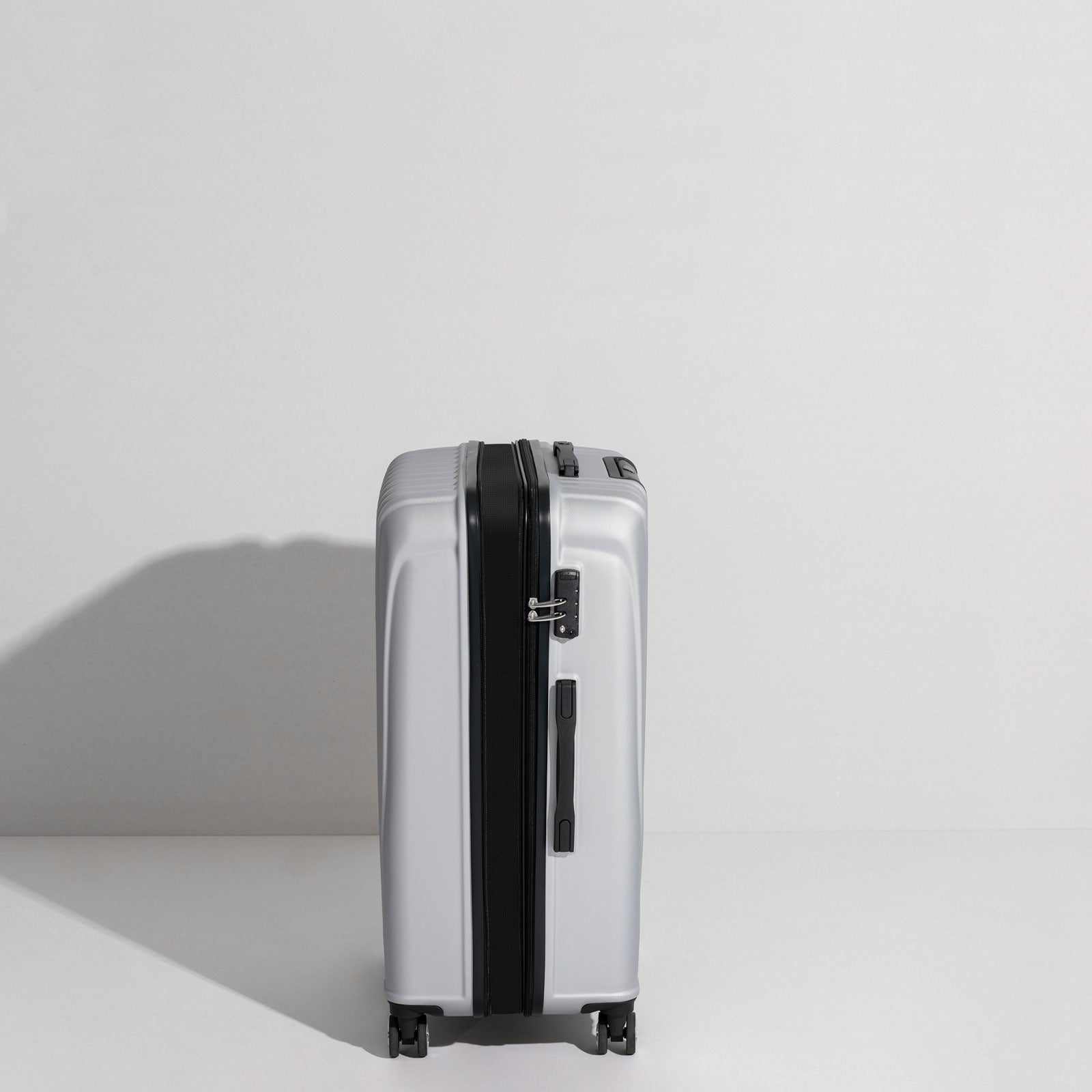 uiimiii silver carry-on luggage side